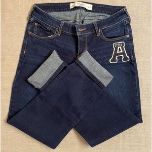 Abercrombie & Fitch Cropped Jeans with chenille patch. Size 4. Color blue denim
